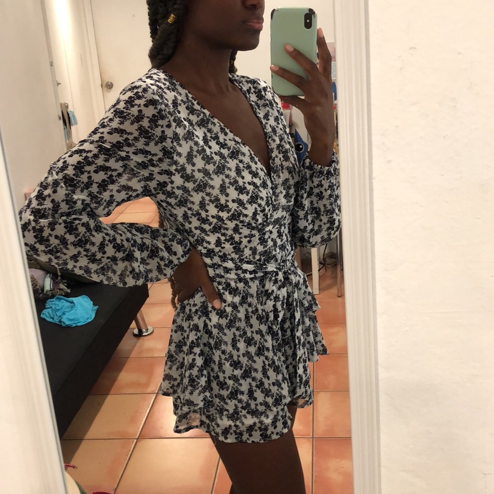Long sleeved romper - Picture 2 of 5